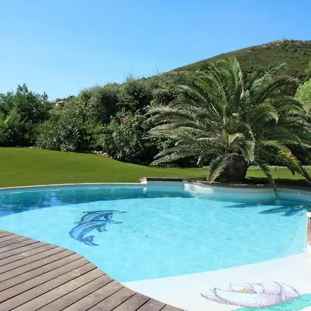 Saint-michel-lobservatoire Sleeps 8 Pool Wifi Hébergement de vacances *